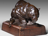 Rembrandt bugatti (1884-1916), 'jaguar accroupi (petit modèle)', patinated bronze, cast by a.a. hébrard, n° 18/51 10.5 x 19.6 cm. (4.12 x 7.71 in.), frame: 13.5 x 17.5 cm. (5.30 x 6.88 in.) - afbeelding 8 van  15