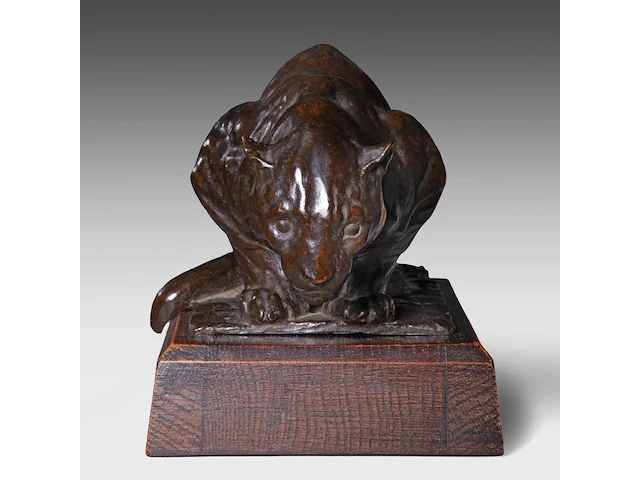 Rembrandt bugatti (1884-1916), 'jaguar accroupi (petit modèle)', patinated bronze, cast by a.a. hébrard, n° 18/51 10.5 x 19.6 cm. (4.12 x 7.71 in.), frame: 13.5 x 17.5 cm. (5.30 x 6.88 in.) - afbeelding 10 van  15