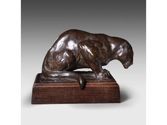 Rembrandt bugatti (1884-1916), 'jaguar accroupi (petit modèle)', patinated bronze, cast by a.a. hébrard, n° 18/51 10.5 x 19.6 cm. (4.12 x 7.71 in.), frame: 13.5 x 17.5 cm. (5.30 x 6.88 in.) - afbeelding 11 van  15