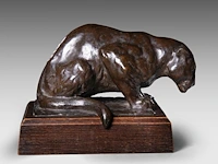 Rembrandt bugatti (1884-1916), 'jaguar accroupi (petit modèle)', patinated bronze, cast by a.a. hébrard, n° 18/51 10.5 x 19.6 cm. (4.12 x 7.71 in.), frame: 13.5 x 17.5 cm. (5.30 x 6.88 in.) - afbeelding 11 van  15