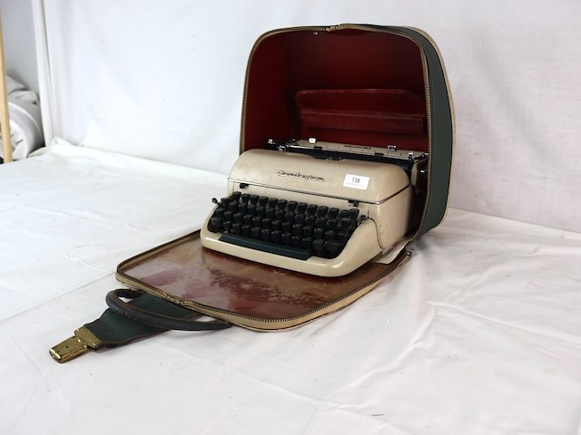 Remington typmachine - afbeelding 2 van  4