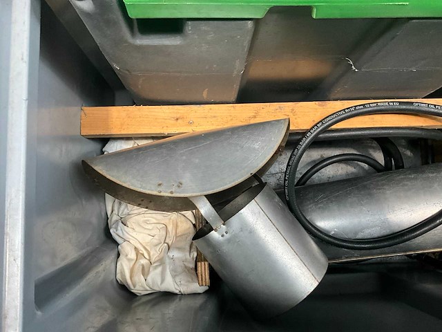 Remko clk 70 indirecte diesel heater en dieseltank - afbeelding 10 van  17