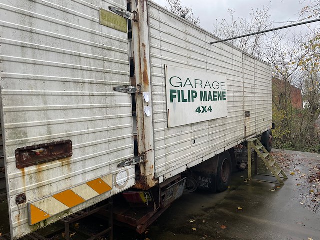 Remorque met laadruimte - afbeelding 1 van  6