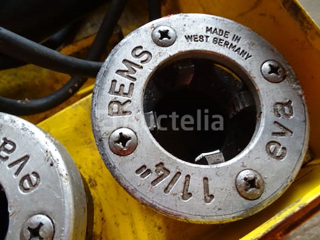 Rems amigo filtermachine in zijn metalen behuizing - afbeelding 2 van  11