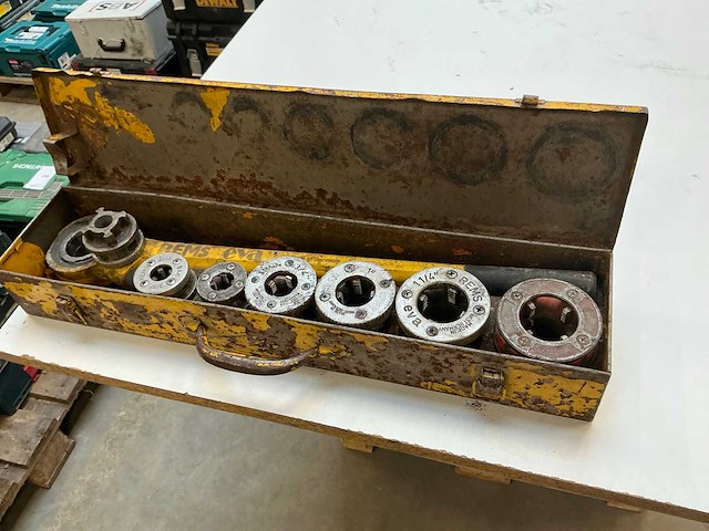 Rems eva manuele draadsnijmachine - afbeelding 1 van  4