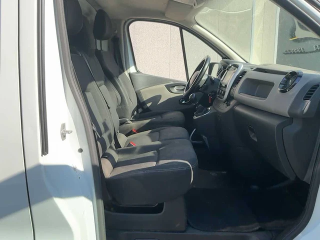 Renault - 1.6 dci l2h1 2,9t komfort - trafic - 102 254 km - bedrijfswagen - afbeelding 8 van  32