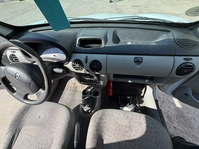 Renault - 2005 - kangoo - personenauto - afbeelding 15 van  23