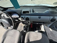 Renault - 2005 - kangoo - personenauto - afbeelding 15 van  23