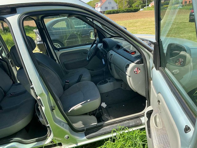 Renault - 2006 - kangoo - lichte bestelwagen - personenauto - afbeelding 2 van  7
