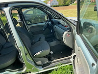 Renault - 2006 - kangoo - lichte bestelwagen - personenauto - afbeelding 2 van  7