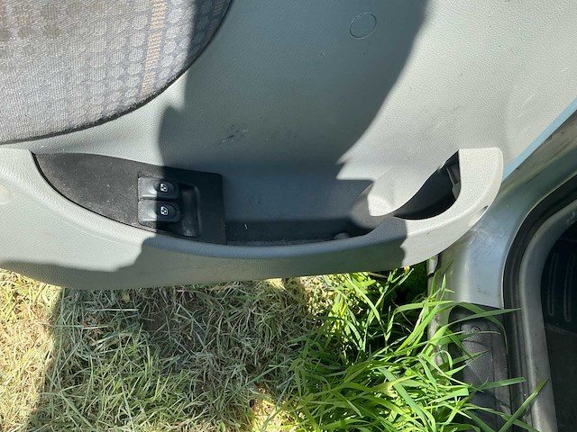 Renault - 2006 - kangoo - lichte bestelwagen - personenauto - afbeelding 9 van  20