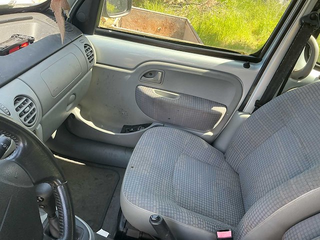 Renault - 2006 - kangoo - lichte bestelwagen - personenauto - afbeelding 10 van  20