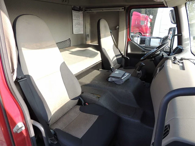 Renault - 2008 - 280 dxi premum - vrachtwagen - afbeelding 14 van  26