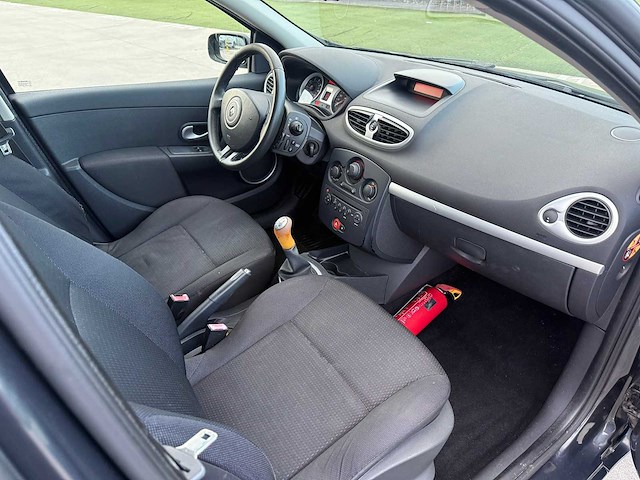 Renault - 2008 - clio - personenauto - afbeelding 11 van  26