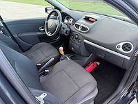 Renault - 2008 - clio - personenauto - afbeelding 2 van  5