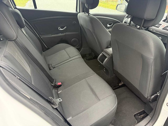 Renault - 2009 - megane - personenauto - afbeelding 5 van  25