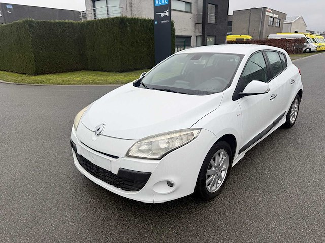 Renault - 2009 - megane - personenauto - afbeelding 15 van  25