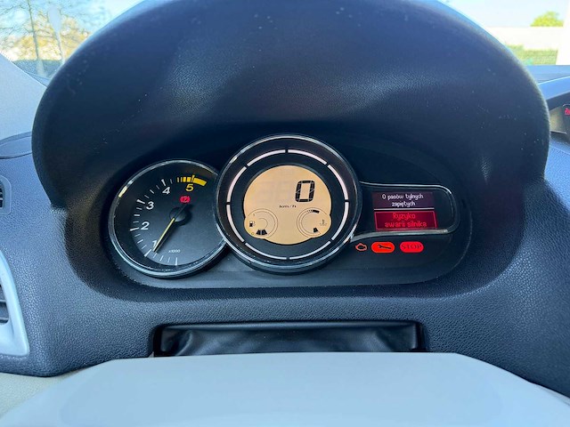 Renault - 2009 - megane - sedan - personenauto - afbeelding 14 van  21