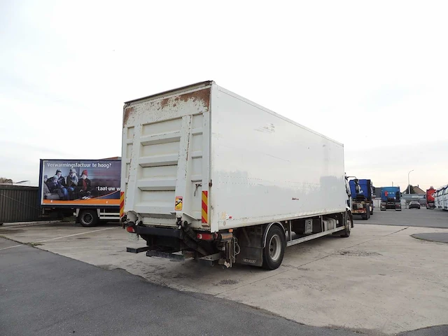Renault - 2009 - midlum - vrachtwagen - afbeelding 13 van  25