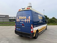 Renault - 2010 - master - ijscremkar - personenauto - afbeelding 4 van  33