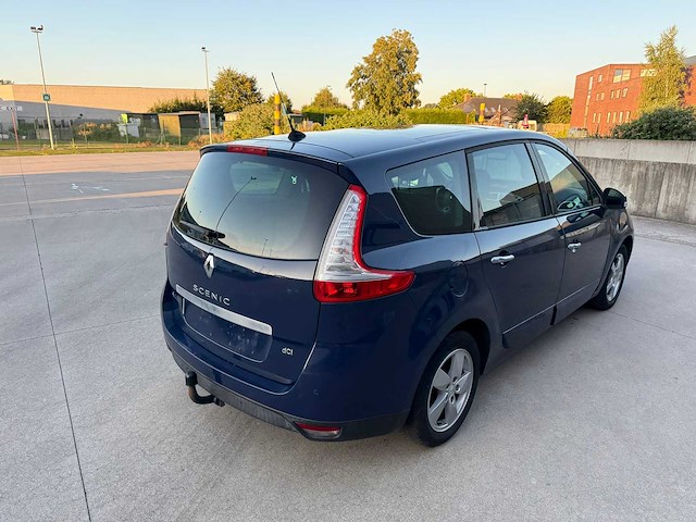 Renault - 2010 - megane - scenic - personenauto - afbeelding 2 van  37