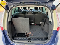 Renault - 2010 - megane - scenic - personenauto - afbeelding 16 van  37