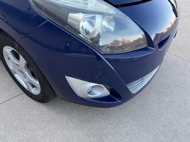 Renault - 2010 - megane - scenic - personenauto - afbeelding 35 van  37