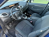 Renault - 2010 - megane - scenic - personenauto - afbeelding 8 van  24