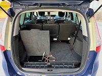 Renault - 2010 - megane - scenic - personenauto - afbeelding 11 van  24