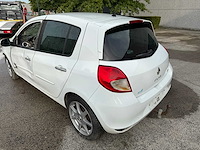 Renault - 2011 - clio - personenauto - afbeelding 2 van  15
