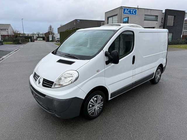 Renault - 2011 - trafic koelwagen - frigo - personenauto - afbeelding 12 van  30