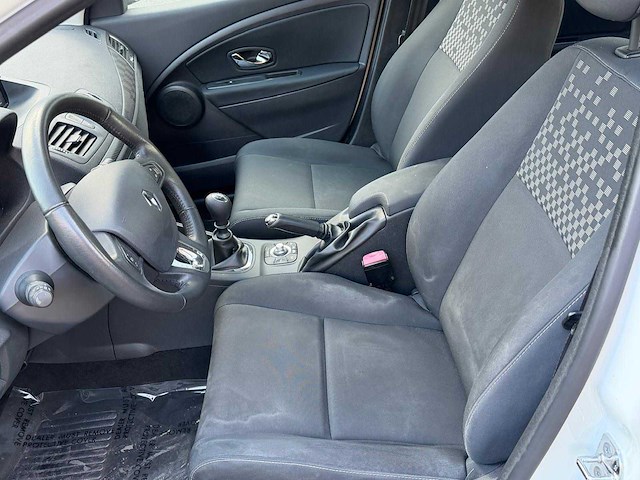 Renault - 2013 - megane - personenauto - afbeelding 10 van  13
