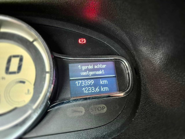 Renault - 2013 - megane - afbeelding 20 van  21