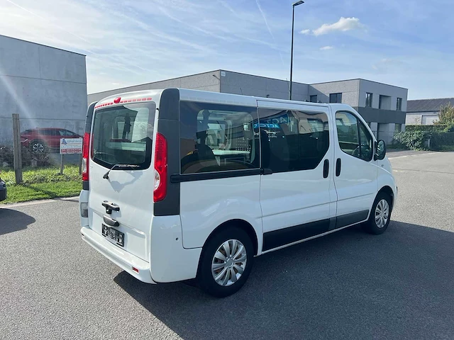 Renault - 2014 - traffic - minibus - personenauto - afbeelding 20 van  45