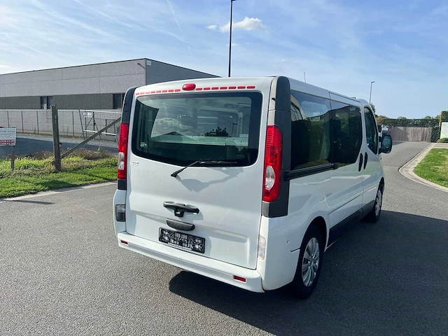 Renault - 2014 - traffic - minibus - personenauto - afbeelding 22 van  45