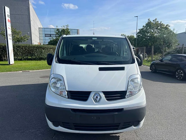 Renault - 2014 - traffic - minibus - personenauto - afbeelding 39 van  45