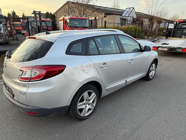 Renault - 2016 - megane - personenauto - afbeelding 2 van  36