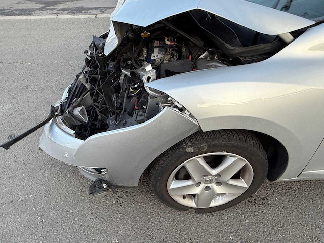 Renault - 2016 - megane - personenauto - afbeelding 9 van  36