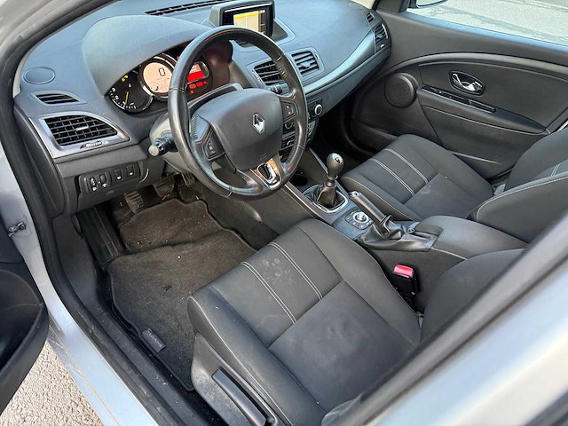 Renault - 2016 - megane - personenauto - afbeelding 21 van  36
