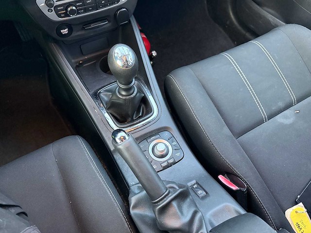 Renault - 2016 - megane - personenauto - afbeelding 23 van  36