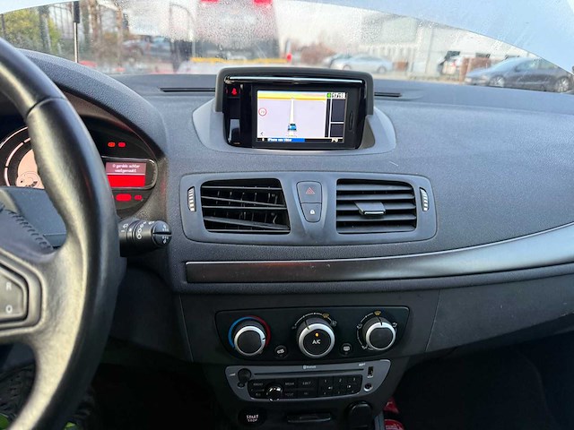 Renault - 2016 - megane - personenauto - afbeelding 25 van  36