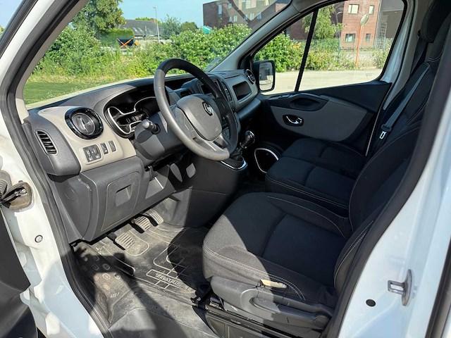Renault - 2016 - trafic - bestelwagen - personenauto - afbeelding 9 van  23