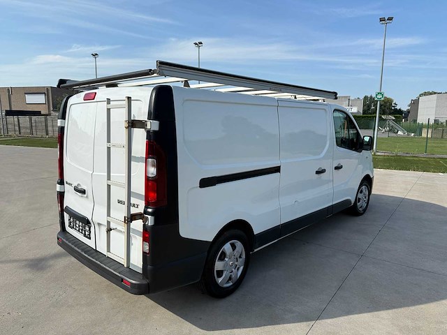 Renault - 2016 - trafic - bestelwagen - personenauto - afbeelding 2 van  23