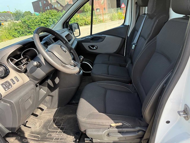 Renault - 2016 - trafic - bestelwagen - personenauto - afbeelding 11 van  23