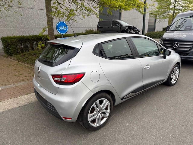 Renault - 2019 - clio - personenauto - afbeelding 3 van  7
