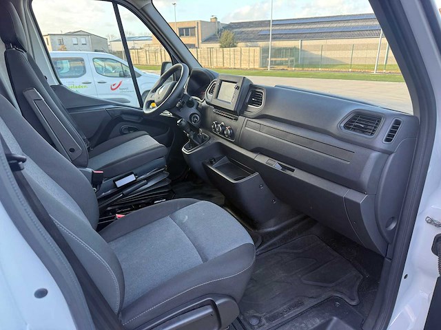 Renault - 2023 - master - l3 h4 - personenauto - afbeelding 15 van  33