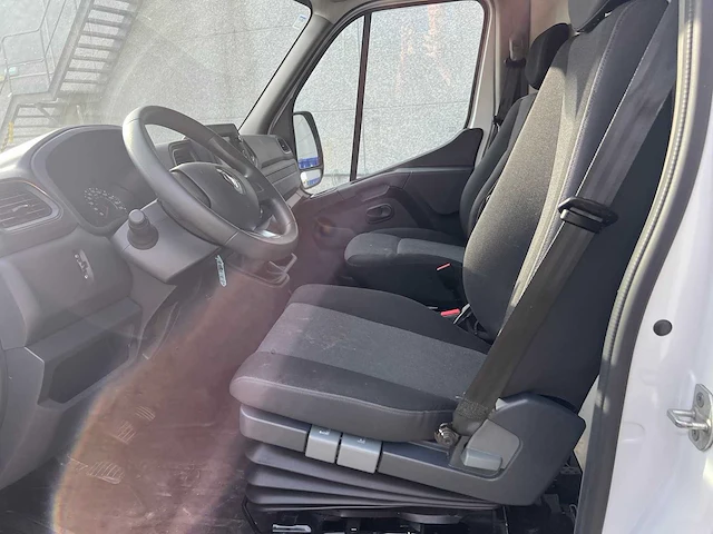 Renault - 2023 - master - maxi - personenauto - afbeelding 13 van  26