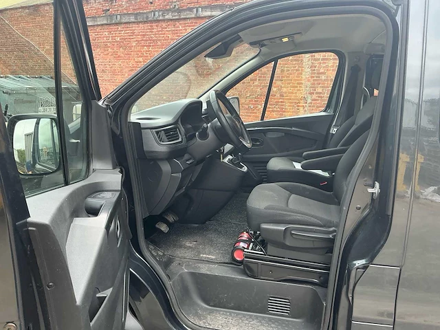 Renault - 2023 - trafic - trafic - personenauto - afbeelding 26 van  27