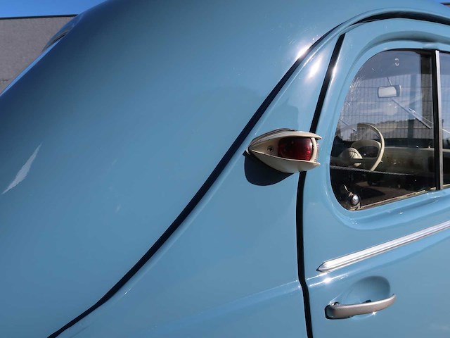 Renault - 4cv - classic cars >15 - afbeelding 8 van  79
