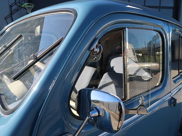 Renault - 4cv - classic cars >15 - afbeelding 24 van  79